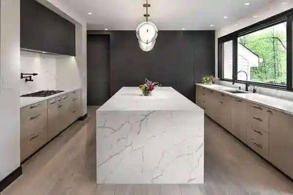 Stunning-Kitchen-Island